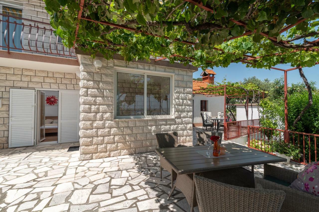 Apartment Nives Trogir Exterior foto